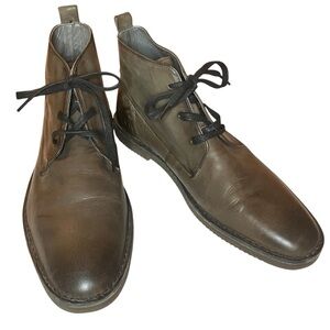 FRYE Ashland Buffalo Smooth Grain Leather Chukka Boots 9